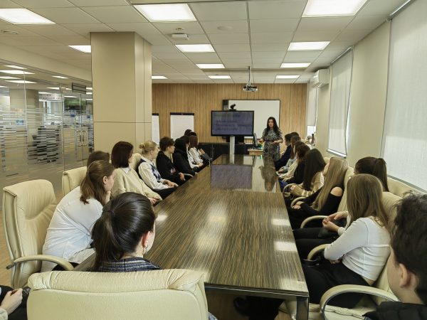 На экскурсии у Сбербанка